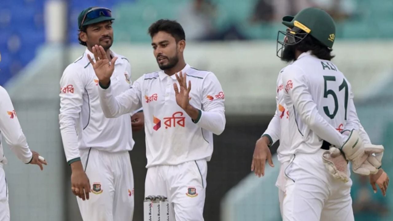 ক্যাম্পবেলকে ফিরিয়ে জুটি ভাঙলেন মিরাজ
