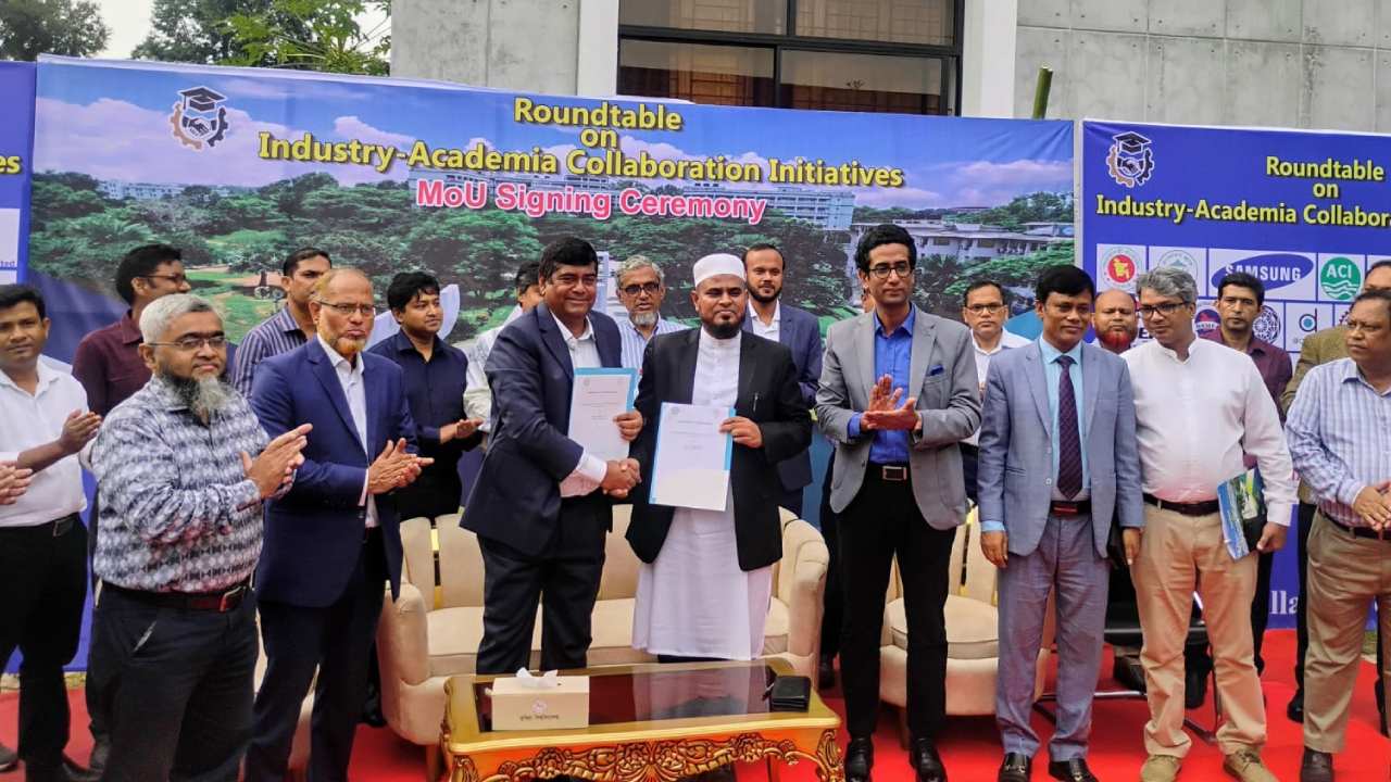 ৪২ প্রতিষ্ঠানের অংশগ্রহণে কুবিতে প্রথম শিল্প-একাডেমিয়া বৈঠক