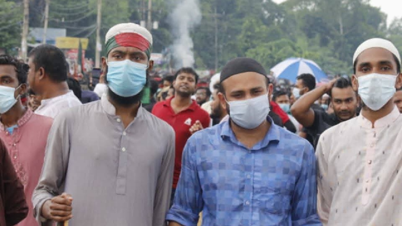 জুলাই গণঅভ্যূত্থানে বৈষম্য বিরোধী আন্দোলনের সমন্বয়ক ওমর ফারুক ও রমজান মাহমুদ