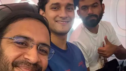 আটকের পর ১০ ঘণ্টা খোঁজ নেই ককরোচদের তিন নেতার