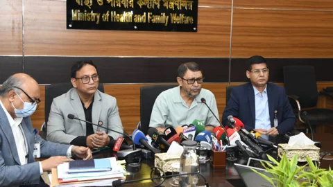 ক্যান্সার চিকিৎসা সম্প্রসারণে ঢাকার বাইরে বসবে ১১ রেডিওথেরাপি মেশিন: মন্ত্রী