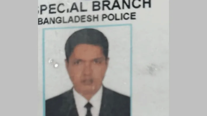 পুলিশের এসবি সদস্যকে পিটিয়ে হত্যার অভিযোগ