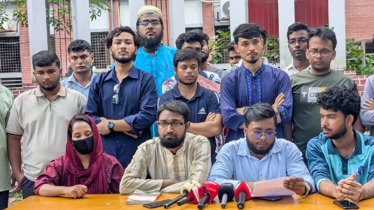 সেন্ট্রাল ইউনিভার্সিটিতে অন্তর্ভুক্তির দাবি ২০২১-২২ সেশনের শিক্ষার্থীদের