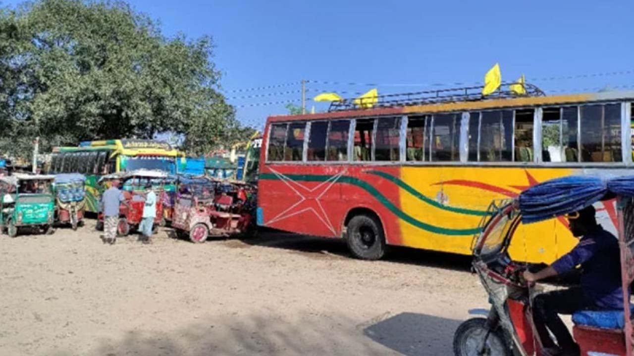 দিনাজপুরে অনির্দিষ্টকালের পরিবহন ধর্মঘট
