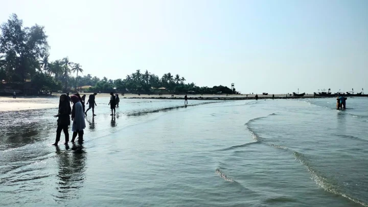 সেন্টমার্টিন ভ্রমণে বিধিনিষেধ শিথিল হতে পারে