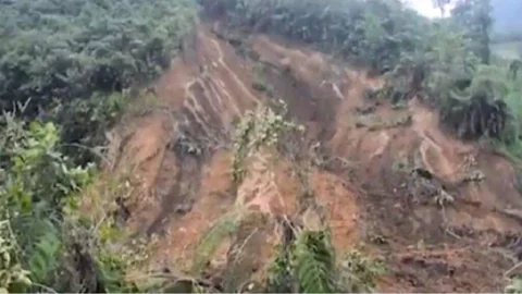 চীনে ভূমিধসে নিহত এক, নিখোঁজ ১১