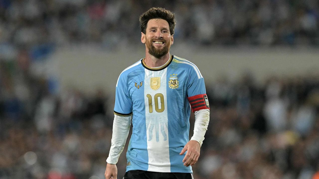 আর্জেন্টিনার জার্সিতে মেসির ১২৬তম গোল