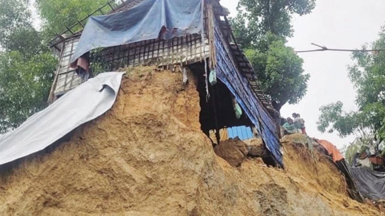 রাঙামাটিতে পাহাড়ধসে নারীর মৃত্যু