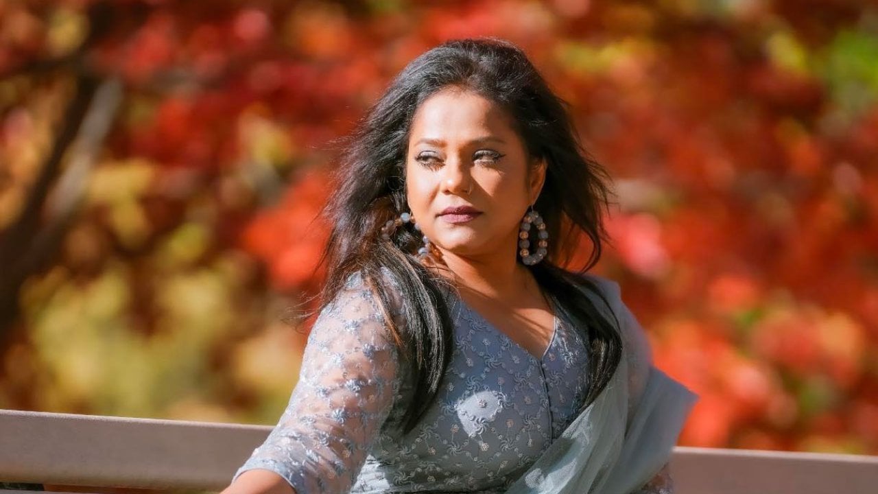 দূরত্ব যতই হোক, দেশের প্রতি ভালোবাসা কমে না: ডলি সায়ন্তনী