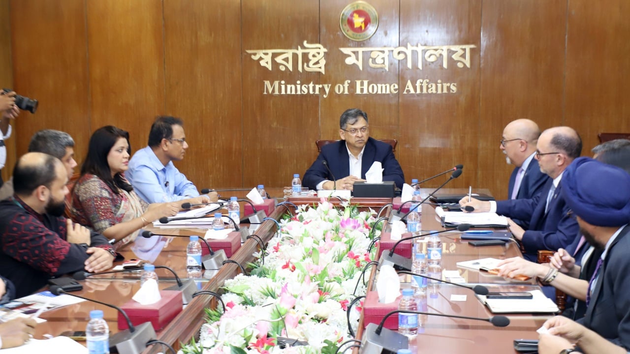 বিনিয়োগ বাড়াতে নিরাপত্তা নিশ্চিতে সরকারের অঙ্গীকার: স্বরাষ্ট্রমন্ত্রী