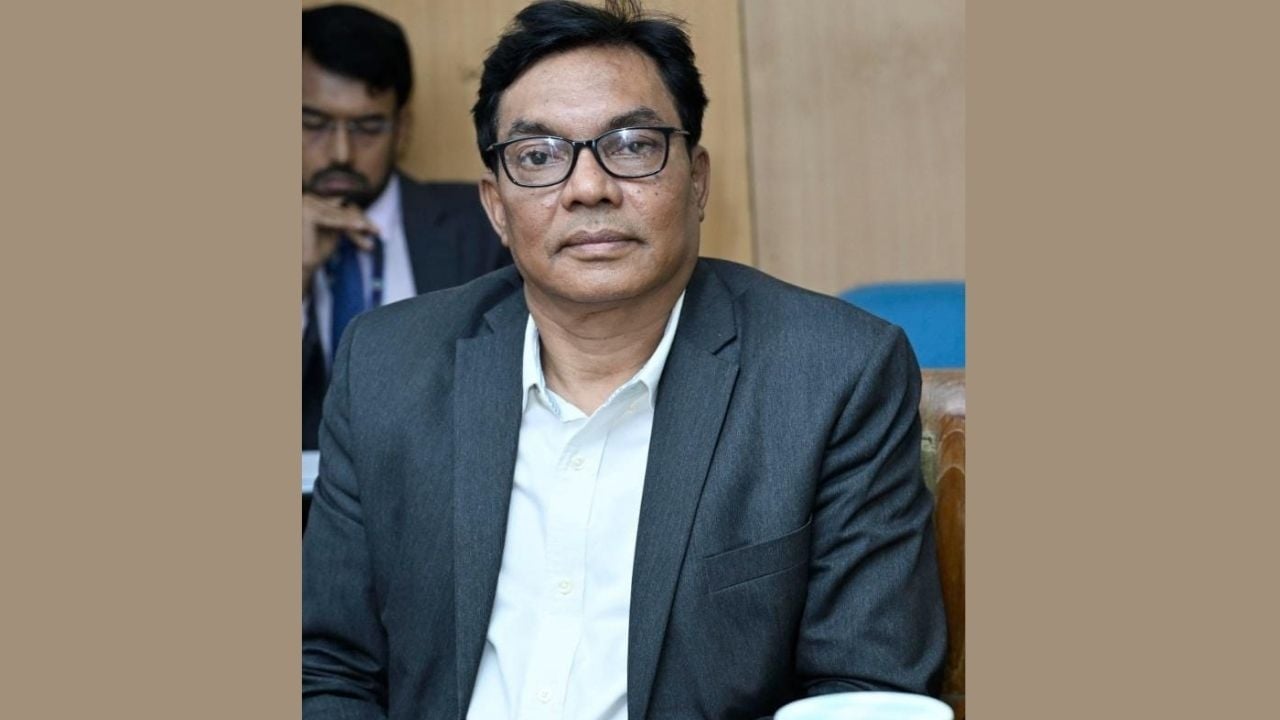 বাংলাদেশ ব্যাংকের নতুন ডেপুটি গভর্নর সরোয়ার হোসেন