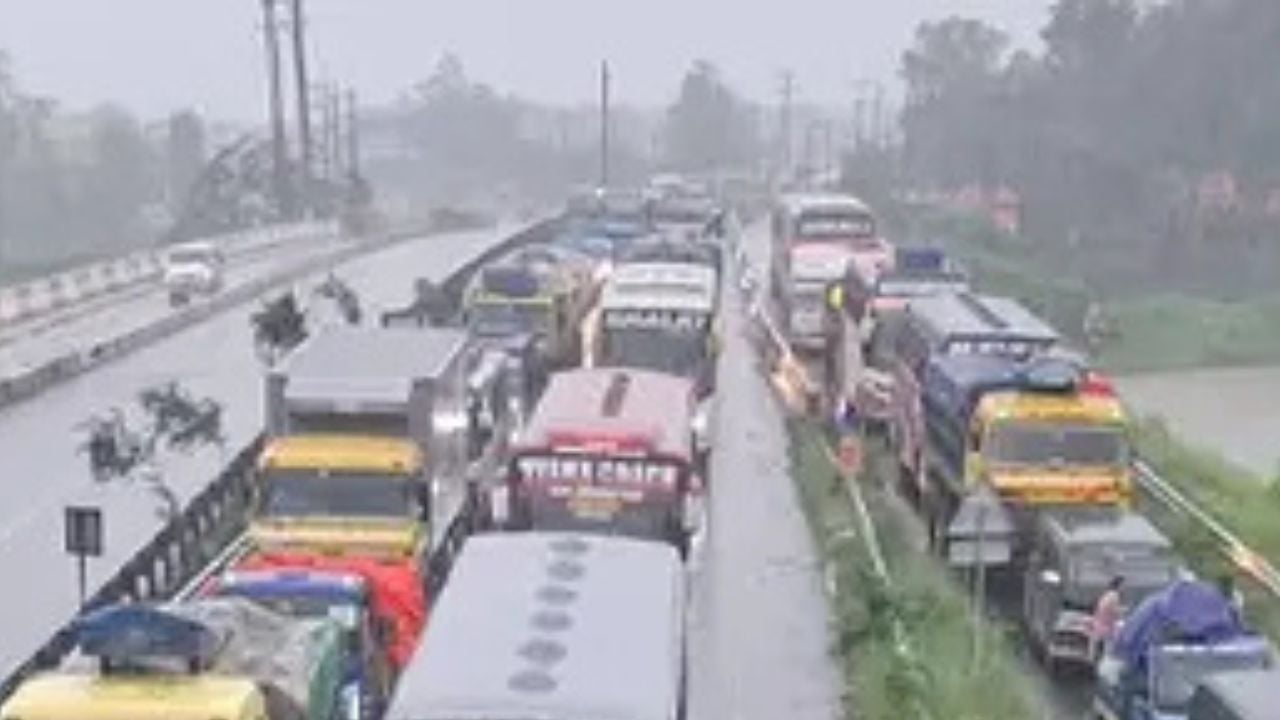 ঢাকা-টাঙ্গাইল মহাসড়কে ৪৫ কিলোমিটার যানজট
