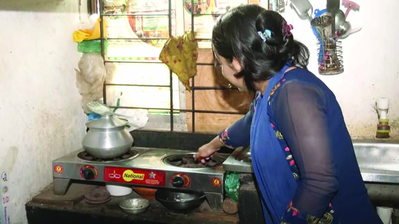 শিগগিরই গ্যাস সংকট কাটছে না