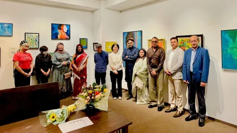 জাপানে চিত্রশিল্পী কামরুল হাসানের রং ও রেখায় শিকড়ের সন্ধান
