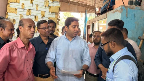 ৫ নভেম্বরের মধ্যে প্রাথমিকের সব পাঠ্যবই সরবরাহের নির্দেশ প্রতিমন্ত্রীর