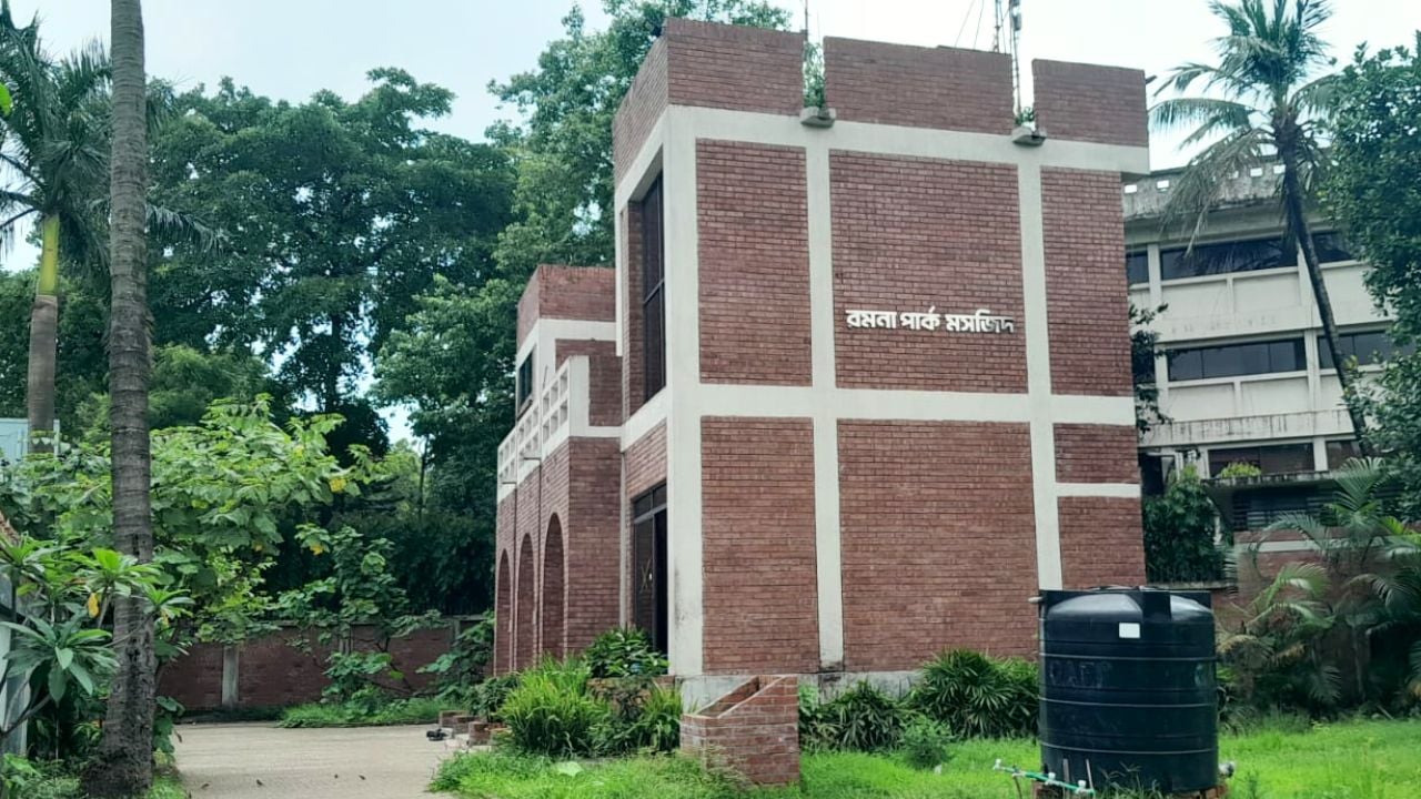 প্রকল্প অনুমোদনের আগেই রমনা পার্কে মসজিদ! 