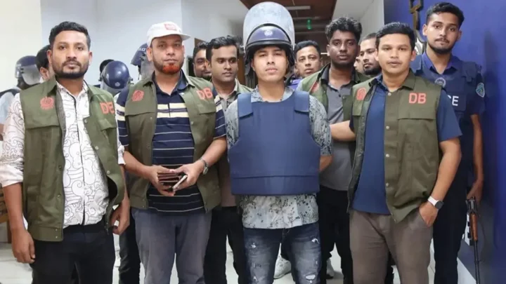৭ দিনের রিমান্ডে ‘শীর্ষ সন্ত্রাসী’ ডেভিড ইমন