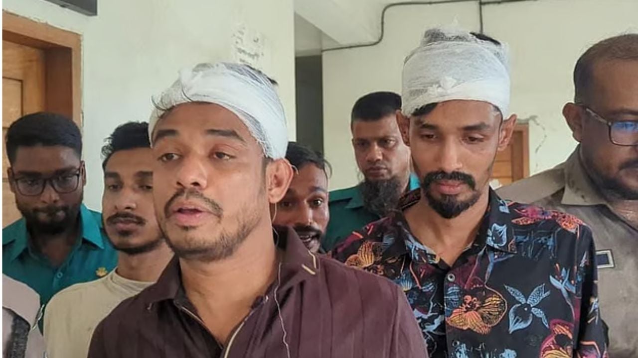 বাংলামোটরে চাঁদা না পেয়ে গুলি ও মারধর
যুবদলের বহিষ্কৃত নেতাসহ ৪ জন রিমান্ডে