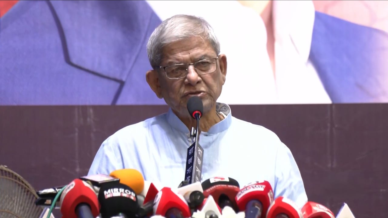 বন্ধ সংবাদপত্র পুনরায় চালু করতে হবে: মির্জা ফখরুল