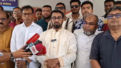 জামায়াতের কারণে আ.লীগ মিছিল করার সাহস পাচ্ছে: রাশেদ খাঁন