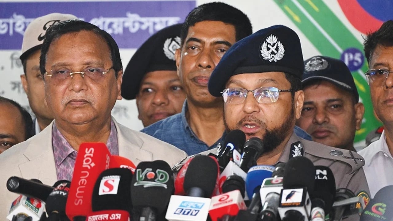 রাজধানীতে ১৫ হাজার পুলিশ সদস্য মোতায়েন: ডিএমপি কমিশনার