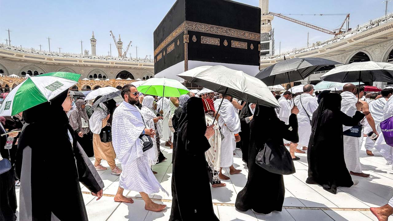 হজ শেষে জীবনটা যেভাবে সাজাবেন