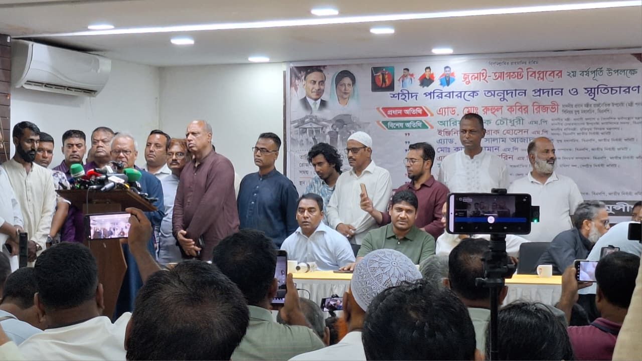 বাংলাদেশকে নিয়ন্ত্রণে ভারত হাসিনাকে টুলস হিসেবে ব্যবহার করছে: রিজভী