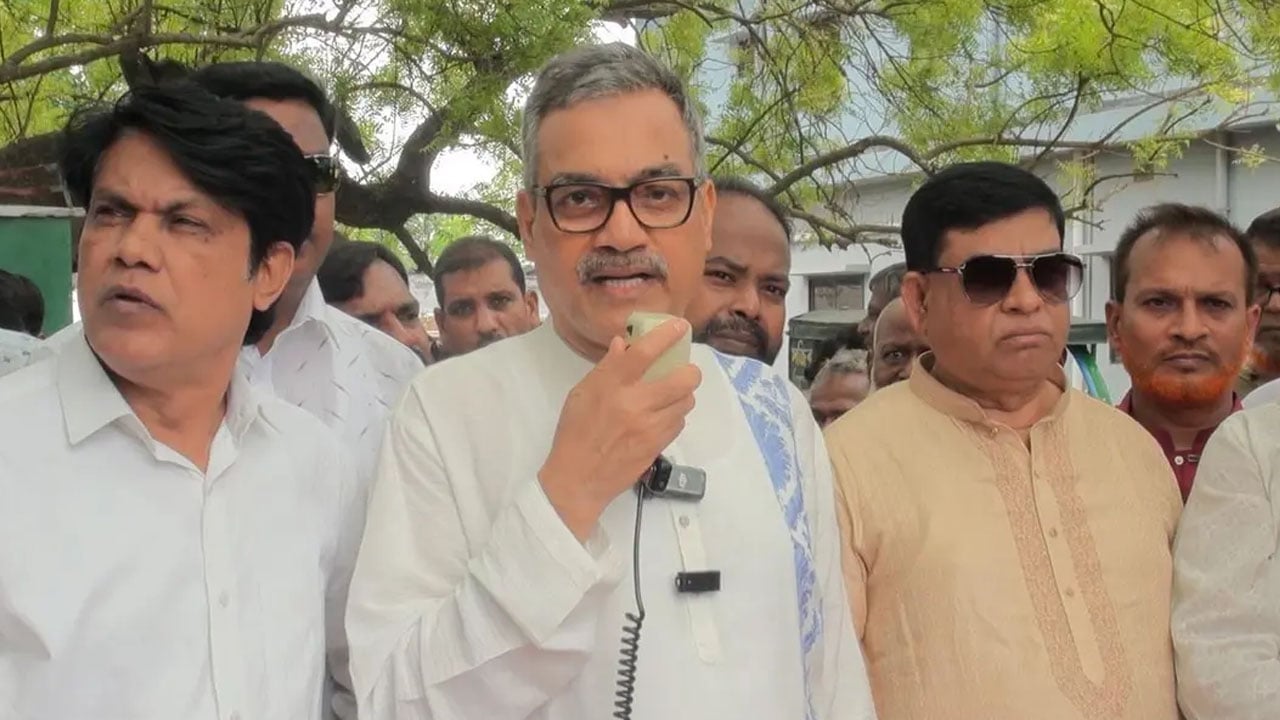 ‘জামায়াতের মতো বিরোধী দল সংসদে, দেখতে লজ্জা লাগে’