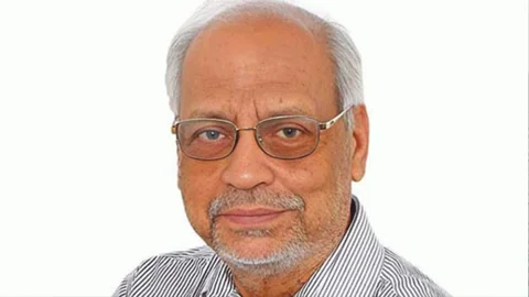 বিমানবন্দরে বিশৃঙ্খলা-মারধরের অভিযোগ, মেজর (অব.) আখতারুজ্জামানের বিরুদ্ধে মামলা