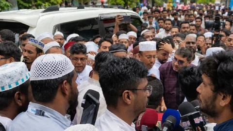 প্রতিমন্ত্রীর কর্মসূচিতে হেনস্তা, বিএনপির সব কর্মসূচি বয়কটের সিদ্ধান্ত সাংবাদিকদের
