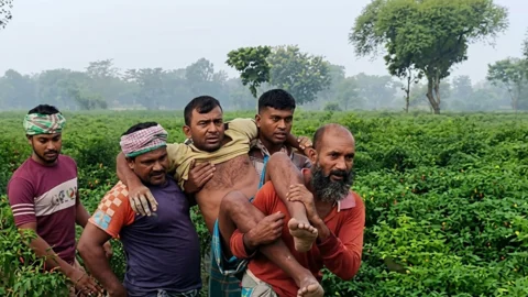 কুষ্টিয়া সীমান্তে বিএসএফের গুলিতে বাংলাদেশি আহত