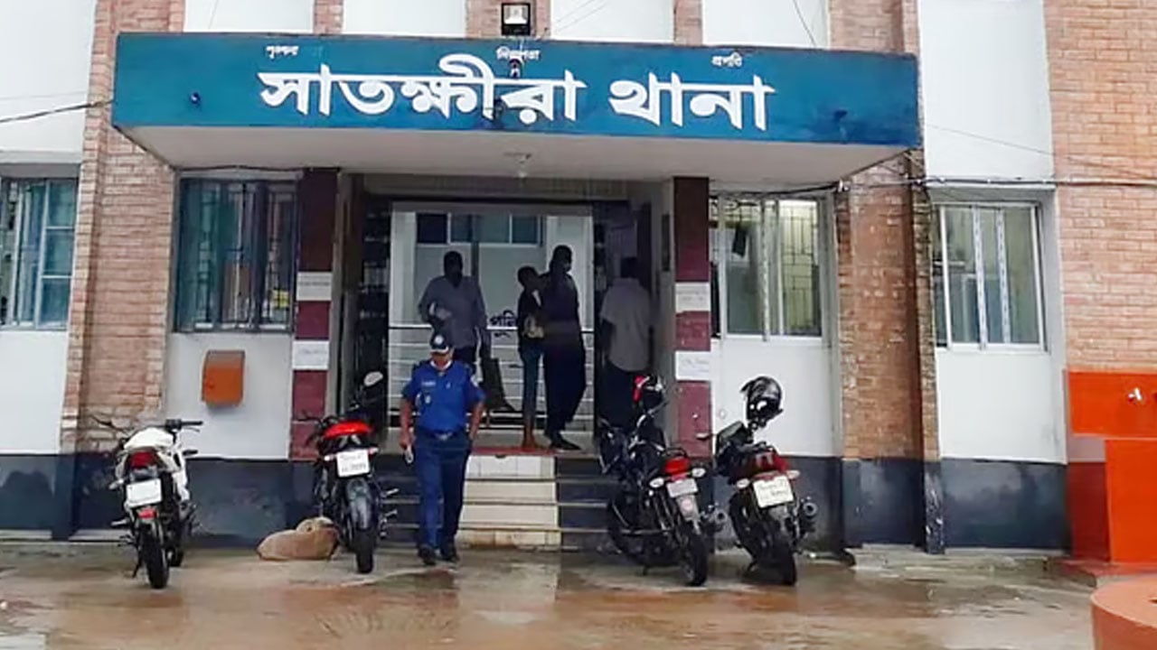 হাজতের ভেতরে আ.লীগ নেতার ভিডিও, ওসি প্রত্যাহার