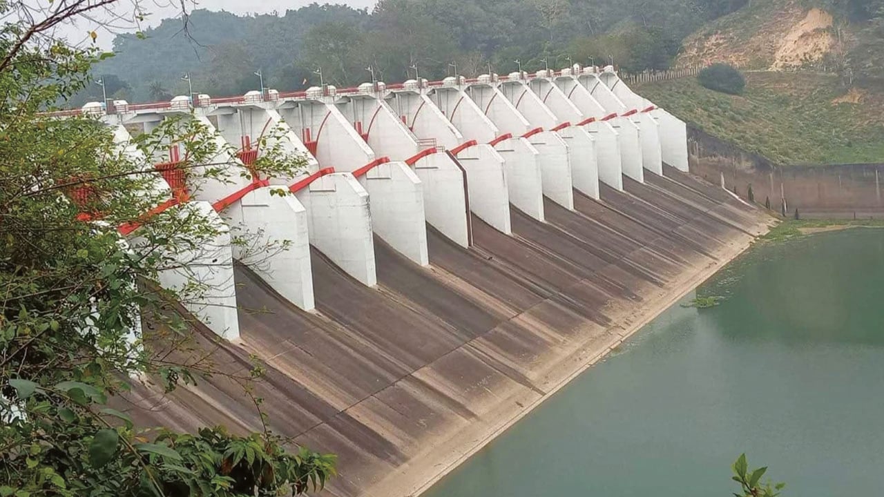 ৪ দিন পর বন্ধ কাপ্তাই বাঁধের ১৬ জলকপাট