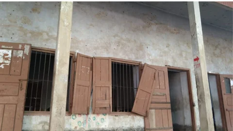 বিষয়ভিত্তিক শিক্ষক সংকটে দায়সারা পাঠদান, নাজুক মাধ্যমিক শিক্ষা