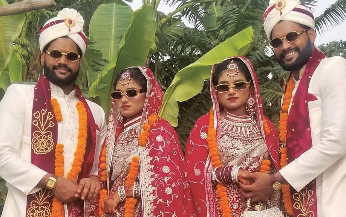 যমজ দুই বোনের সঙ্গে যমজ দুই ভাইয়ের বিয়ে