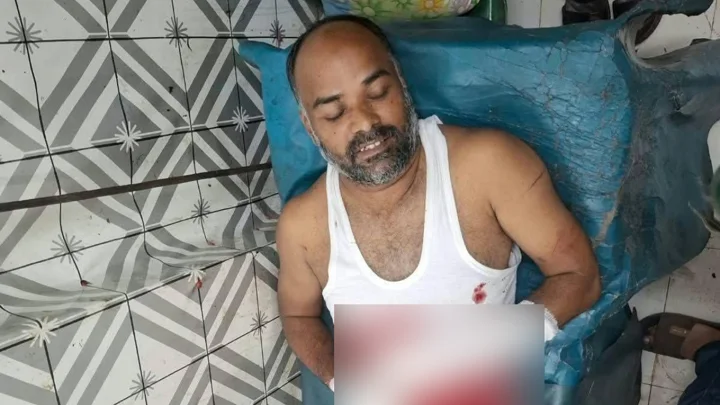 ছিনতাইকারীদের চাপাতির কোপে পুলিশ পরিদর্শক আহত
