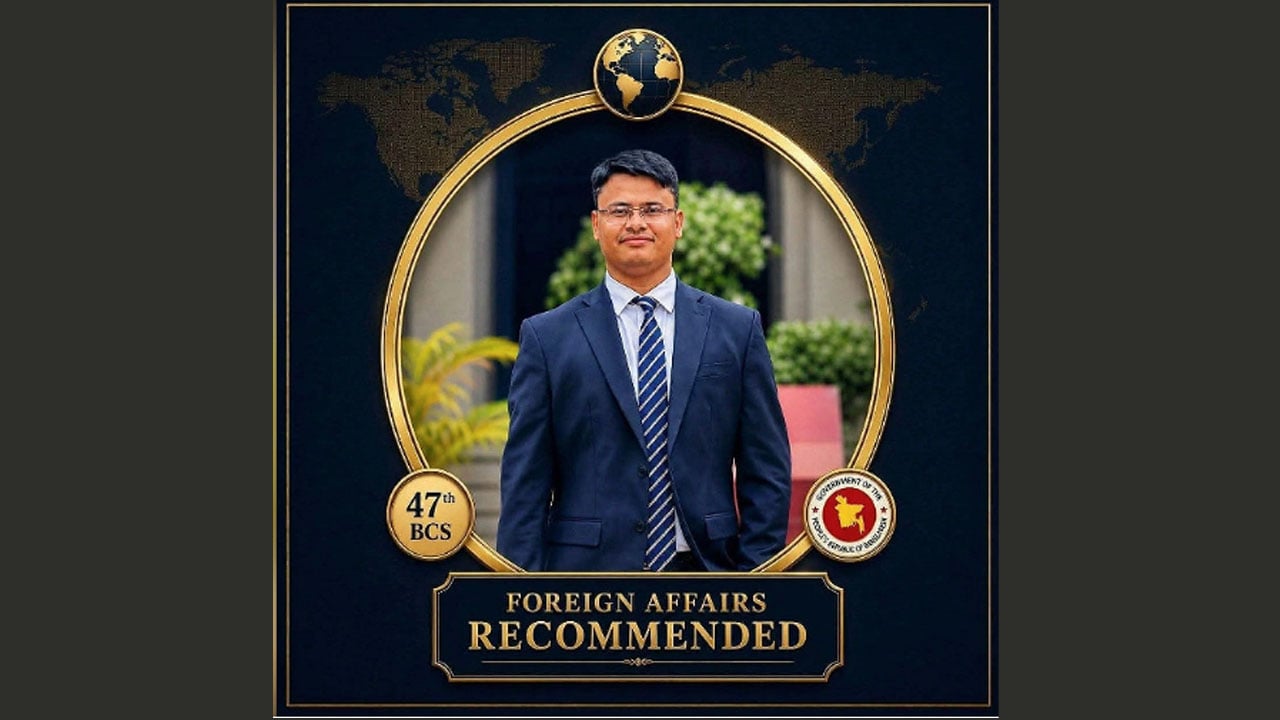 বিসিএস ক্যাডার পরিচয়ে প্রেমের ফাঁদে ফেলতেন মোশাররফ