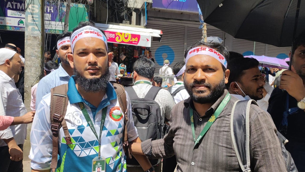‘কী কারণে চাকরিচ্যুত হয়েছি, জানি না’