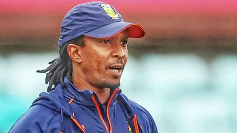 বাংলাদেশ দলের সহকারী কোচ হলেন দক্ষিণ আফ্রিকার মাকেতা
