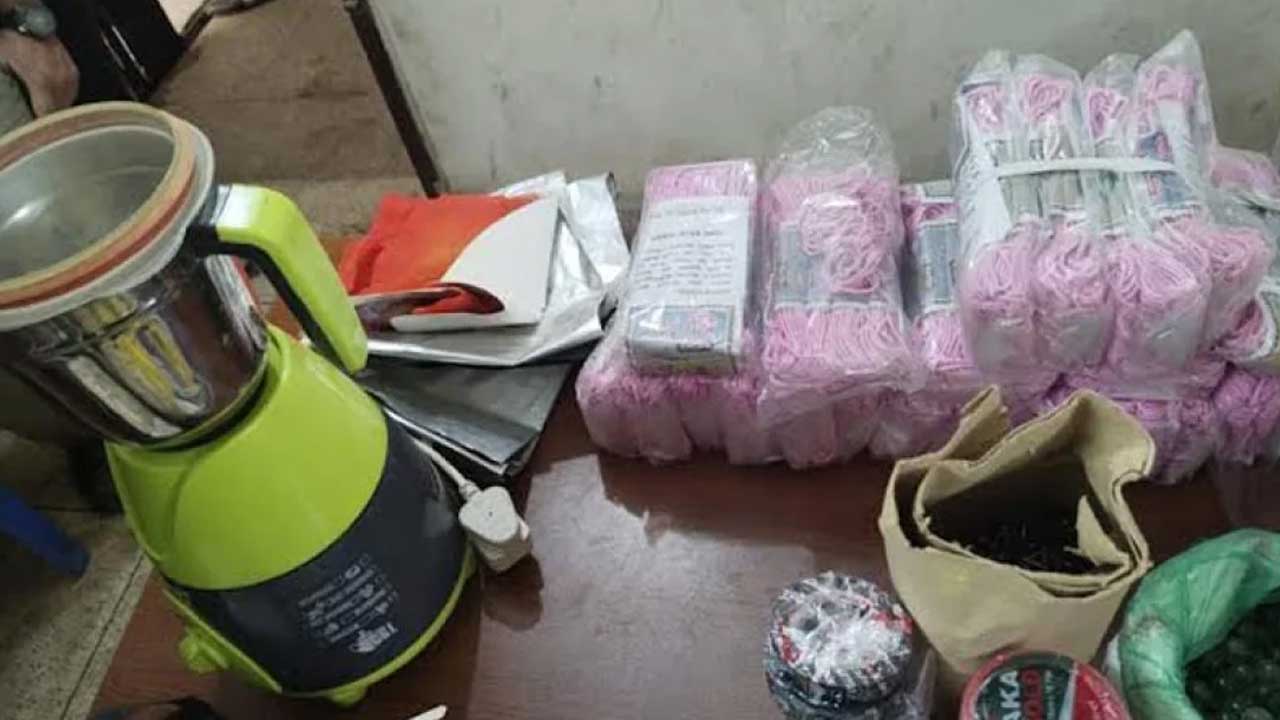 ককটেল তৈরির সরঞ্জাম ও ৯ হাজার মুখোশসহ যুবলীগ নেতা গ্রেপ্তার