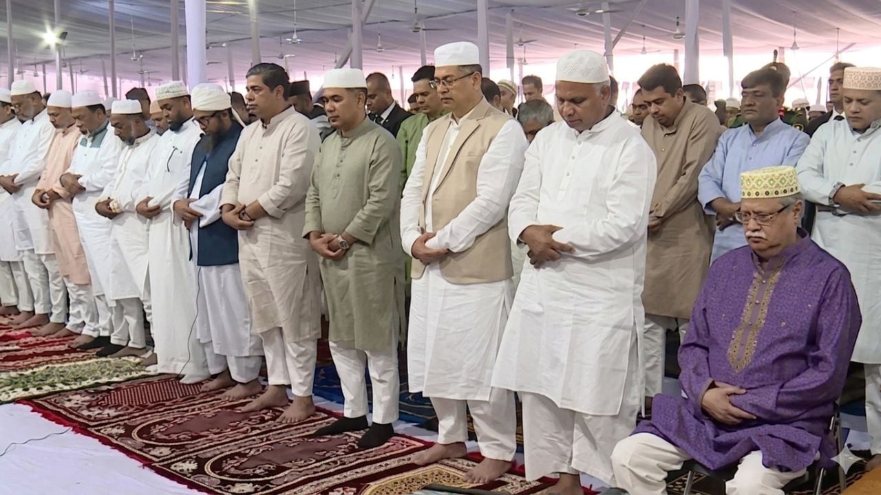 জাতীয় ঈদগাহে রাষ্ট্রপতি-প্রধানমন্ত্রীর নামাজ আদায়