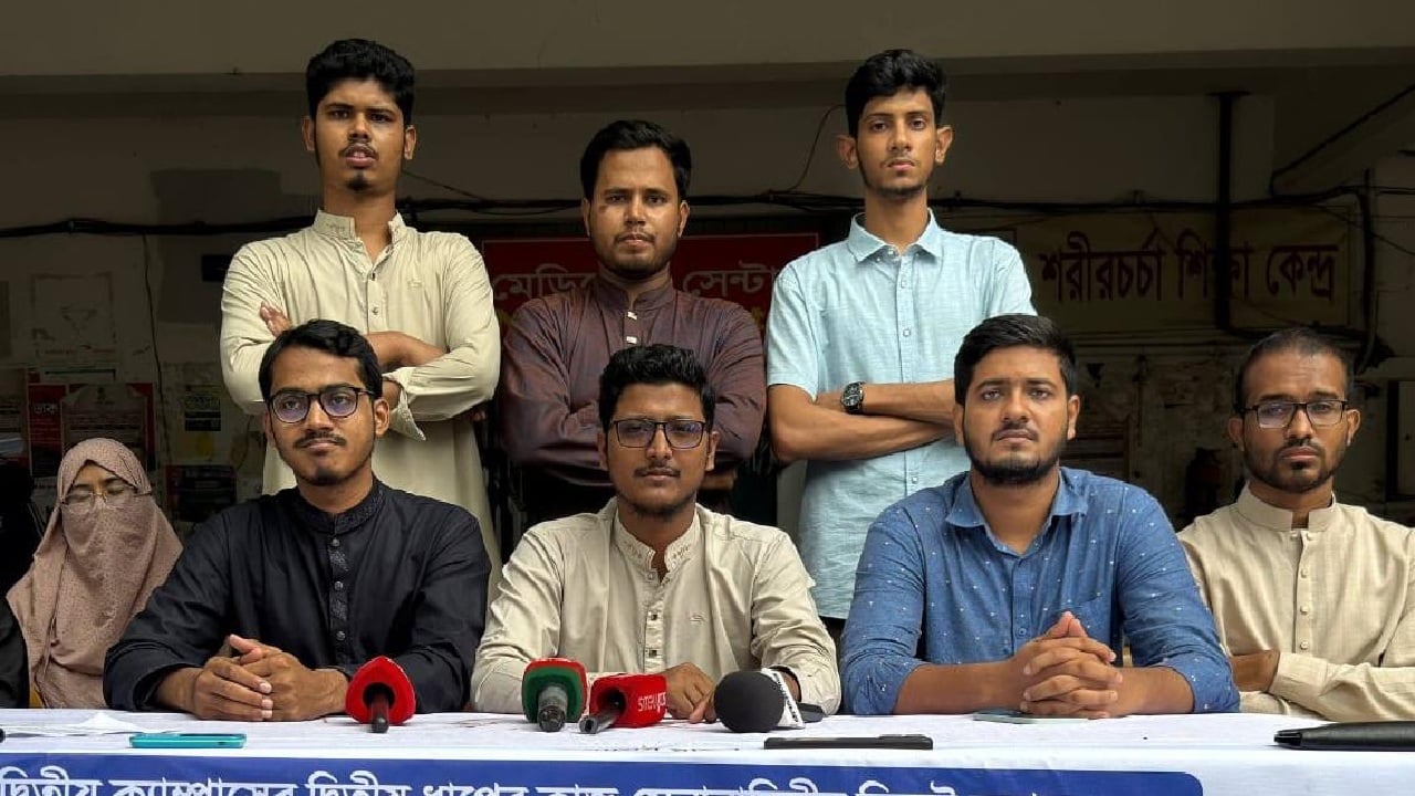 নির্মাণকাজ সেনাবাহিনীর কাছে হস্তান্তরসহ জকসুর তিন দফা দাবি