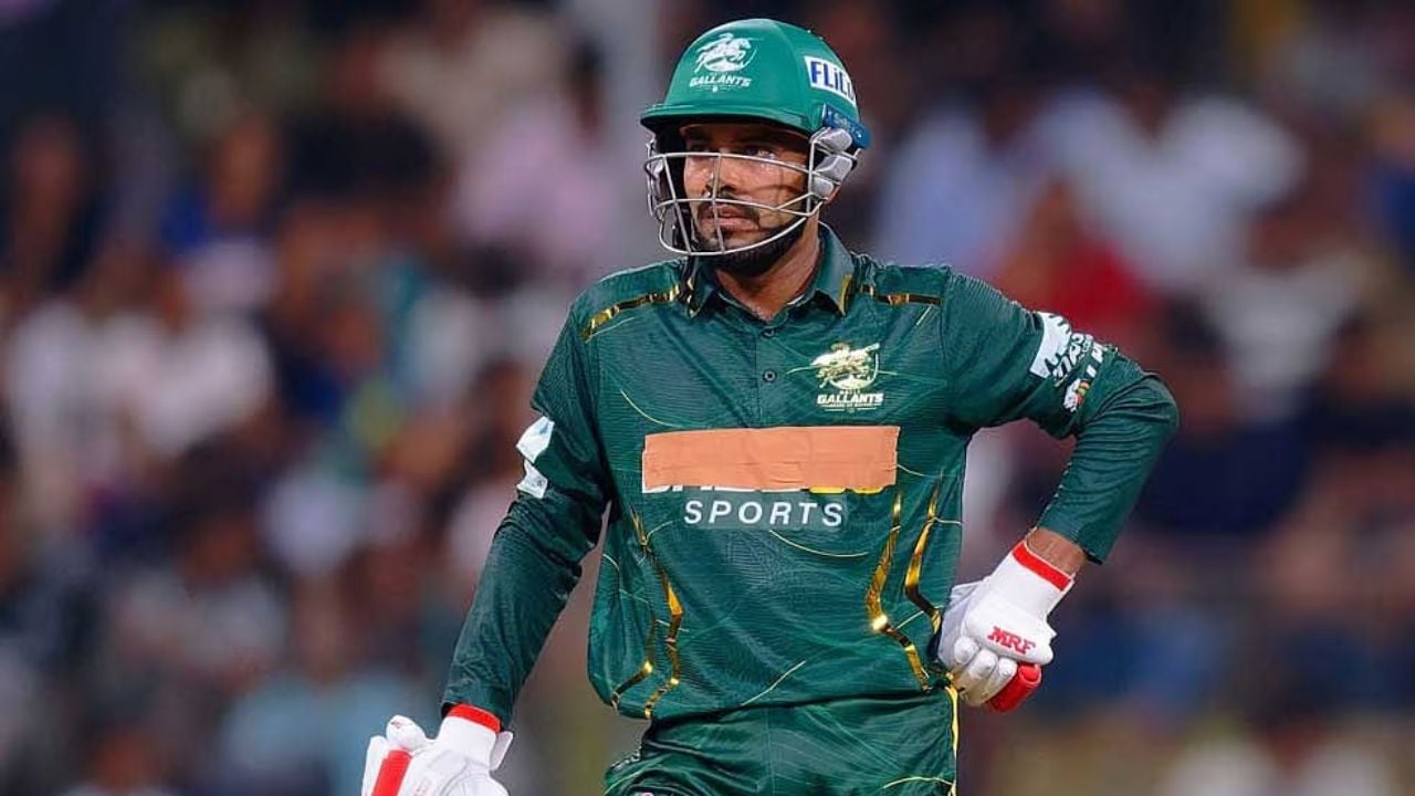 এবার ওপেনিংয়ে নেমে ব্যর্থ মিরাজ