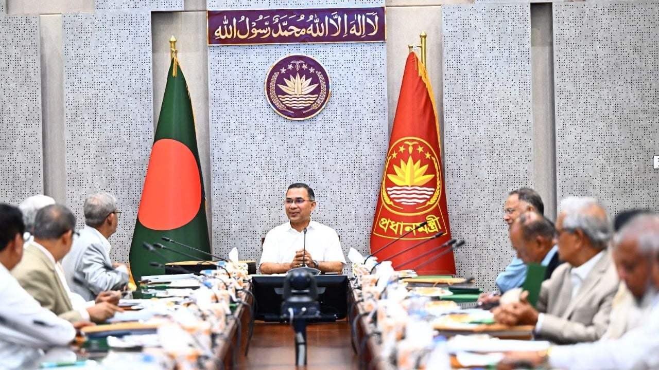 আওয়ামীপন্থীদের সরানো হচ্ছে সরকারি সব কমিটি থেকে
