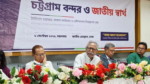 মার্কিন স্বার্থ দেখার জন্য মানুষ ভোট দেয়নি: আনু মুহাম্মদ