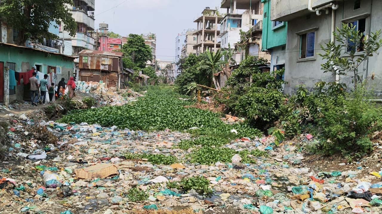 মাঝপথে বদলে গেল ৯০০ কোটির দরপত্রের ধরন 1