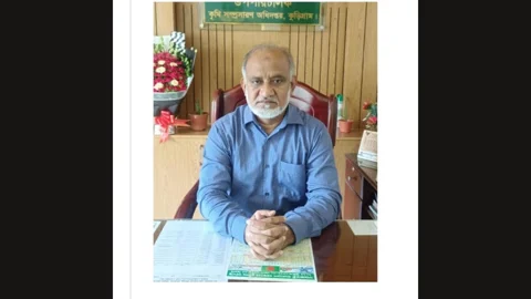 কুড়িগ্রামে সার বিতরণে বিশৃঙ্খলা, উপপরিচালককে স্ট্যান্ড রিলিজ