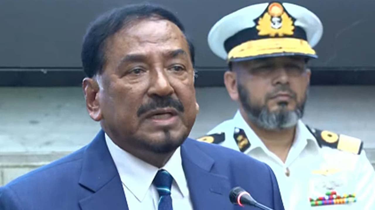 রাষ্ট্রপতির দায়িত্ব নিলেন স্পিকার হাফিজ উদ্দিন