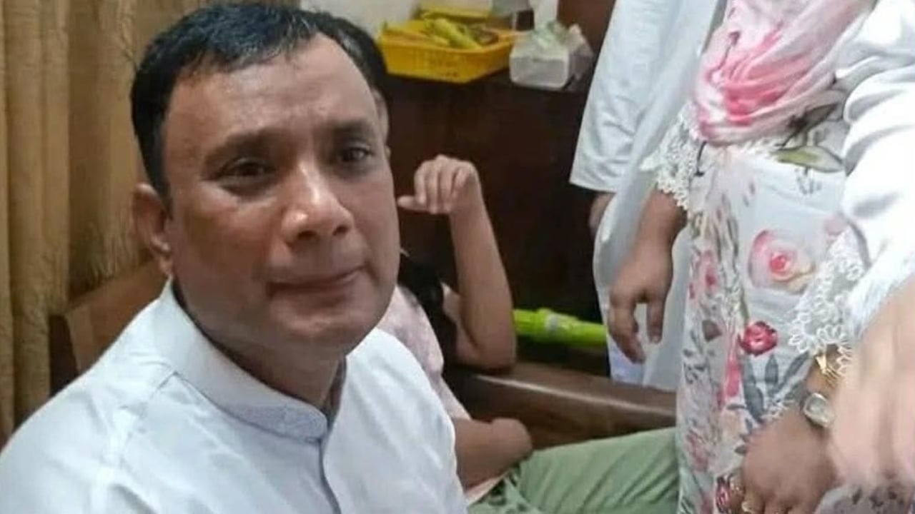 বাবার জানাজায় অংশ নিতে প্যারলে মুক্তি পেলেন সাবেক এমপি সুজন