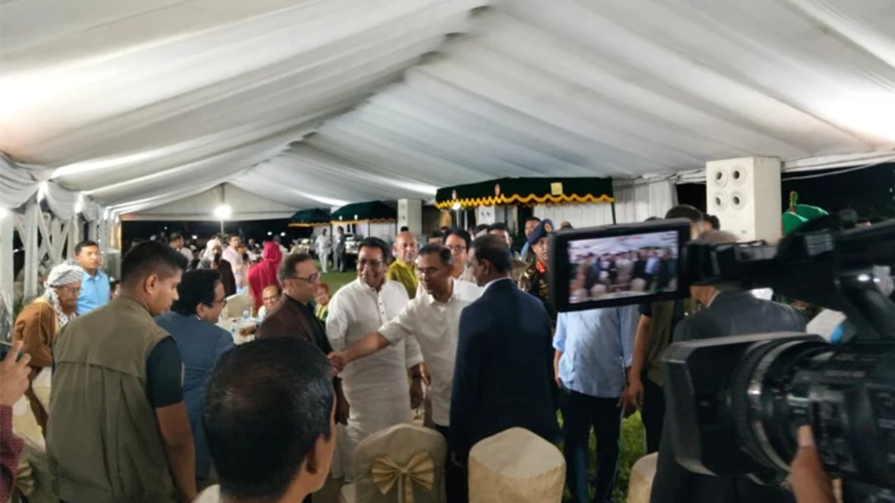 শরিক দলের নেতাদের সঙ্গে প্রধানমন্ত্রীর শুভেচ্ছা বিনিময়